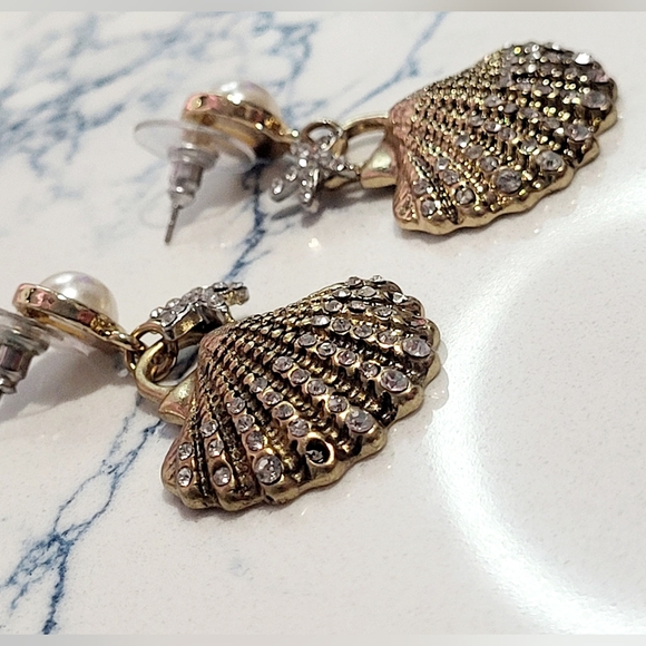 Seashell and starfish dangle earrings - Picture 5 of 7